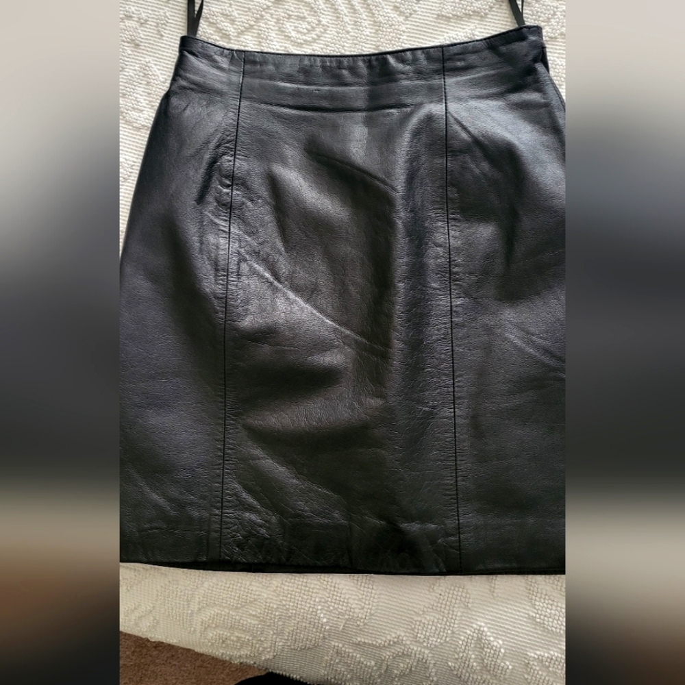 Black Mini Pencil Skirt